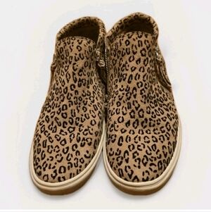 The GB Women's Ground-Break Double Zip Leopard Print Leather Sneakers Size 10
